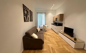 Lily Suite